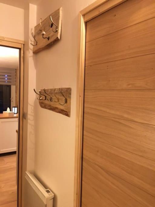 Le Cocon Pelerins Apartment เลส์ อองเจลส์ ภายนอก รูปภาพ